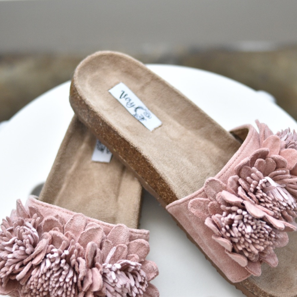 The Buckle Very G Slides Mauve